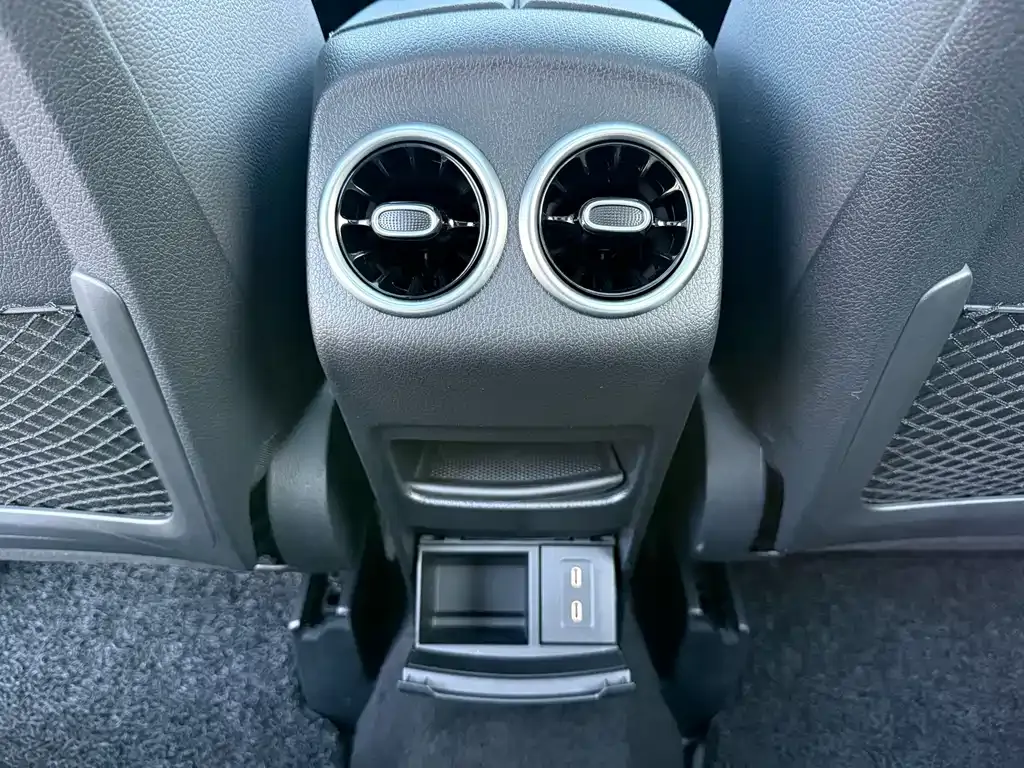 Mercedes-Benz GLA 2024 из CN, фото 10
