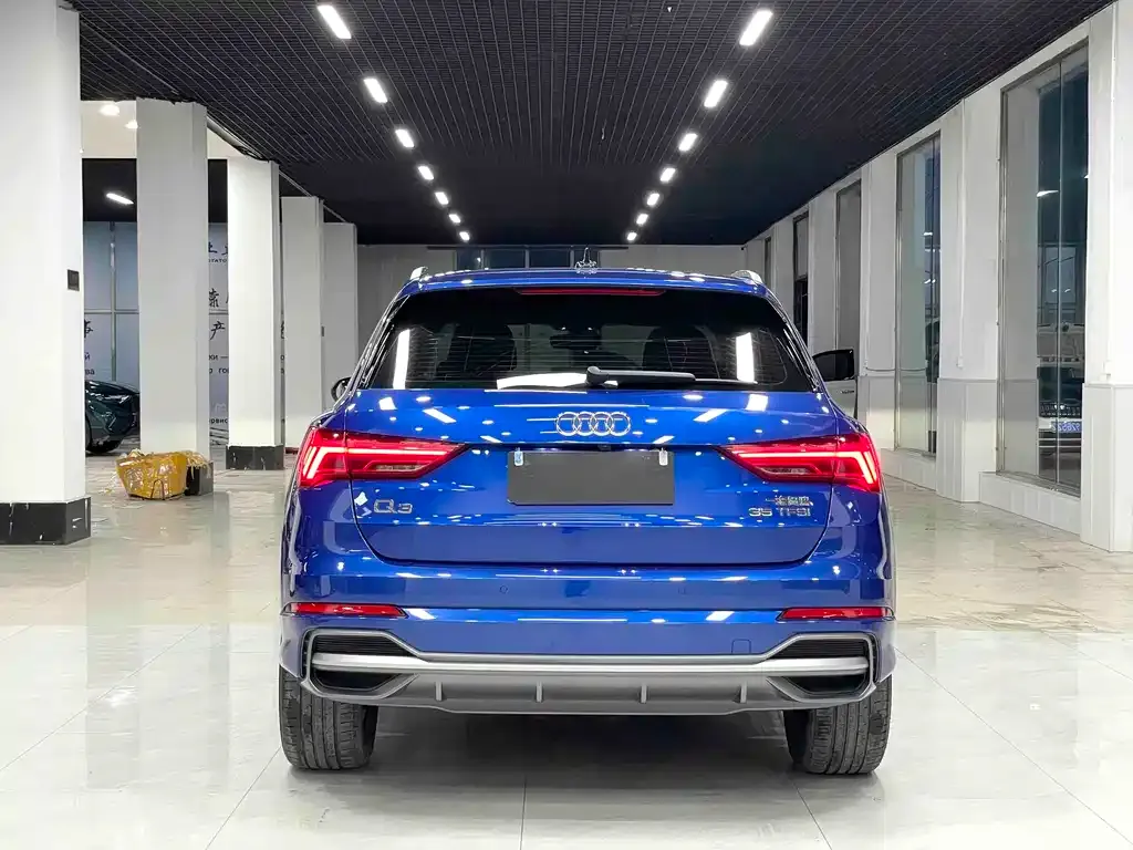 Audi Q3 — фото 10
