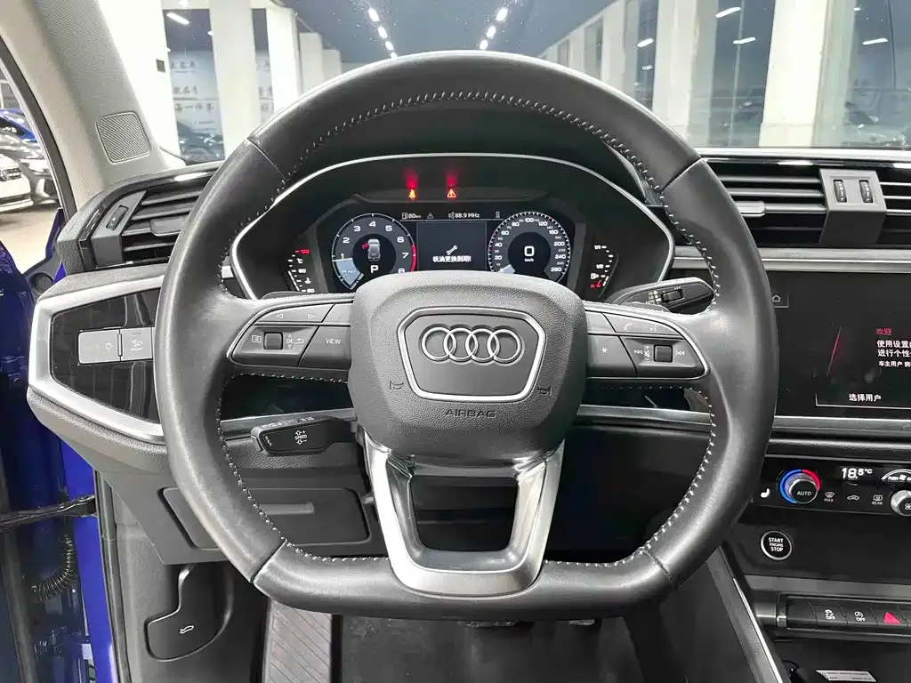 Audi Q3 — фото 4