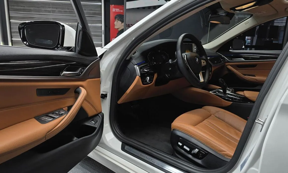BMW 5-Series 2023 из KR, фото 7