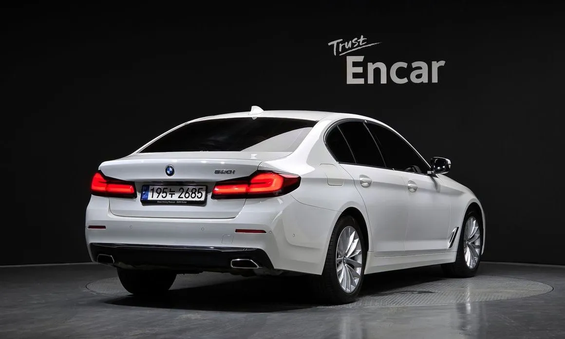 BMW 5-Series 2023 из KR, фото 3