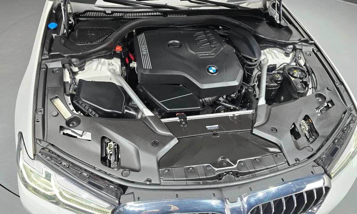 BMW 5-Series 2023 из KR, фото 9