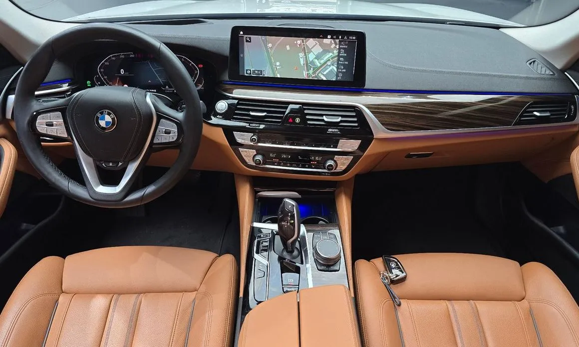 BMW 5-Series 2023 из KR, фото 8