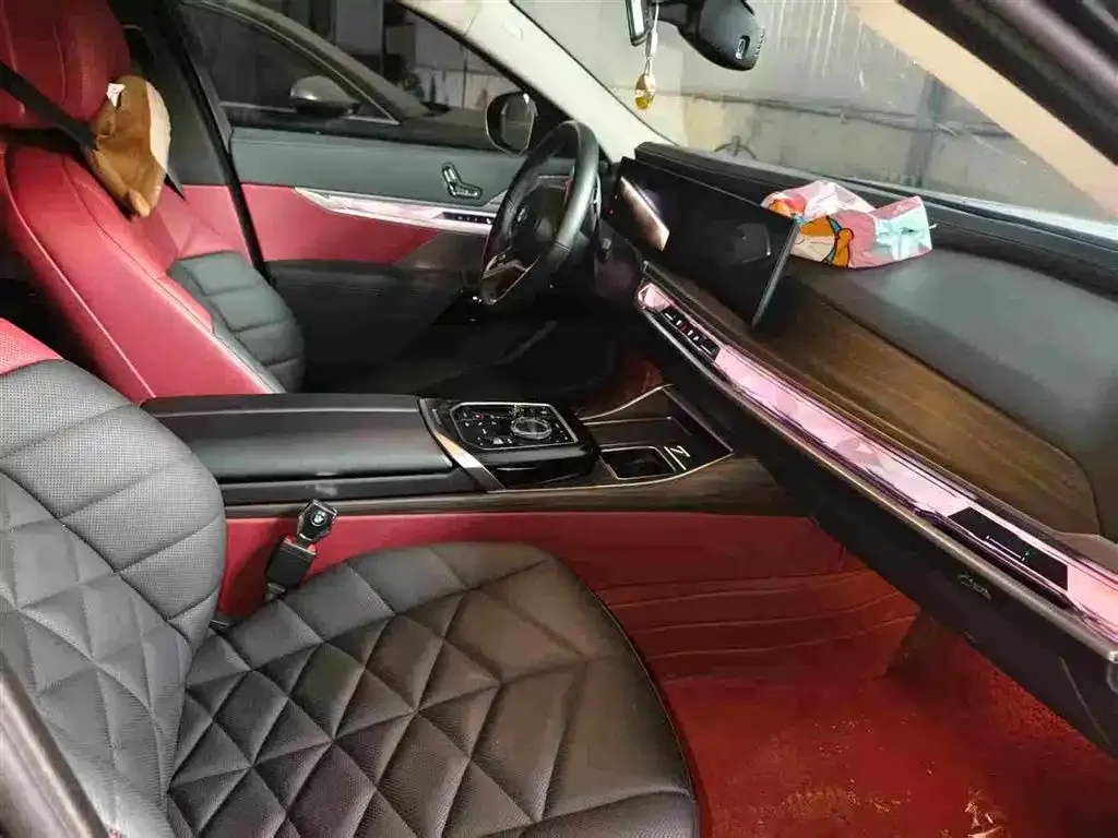 BMW 7 Series 2024 из CN, фото 3