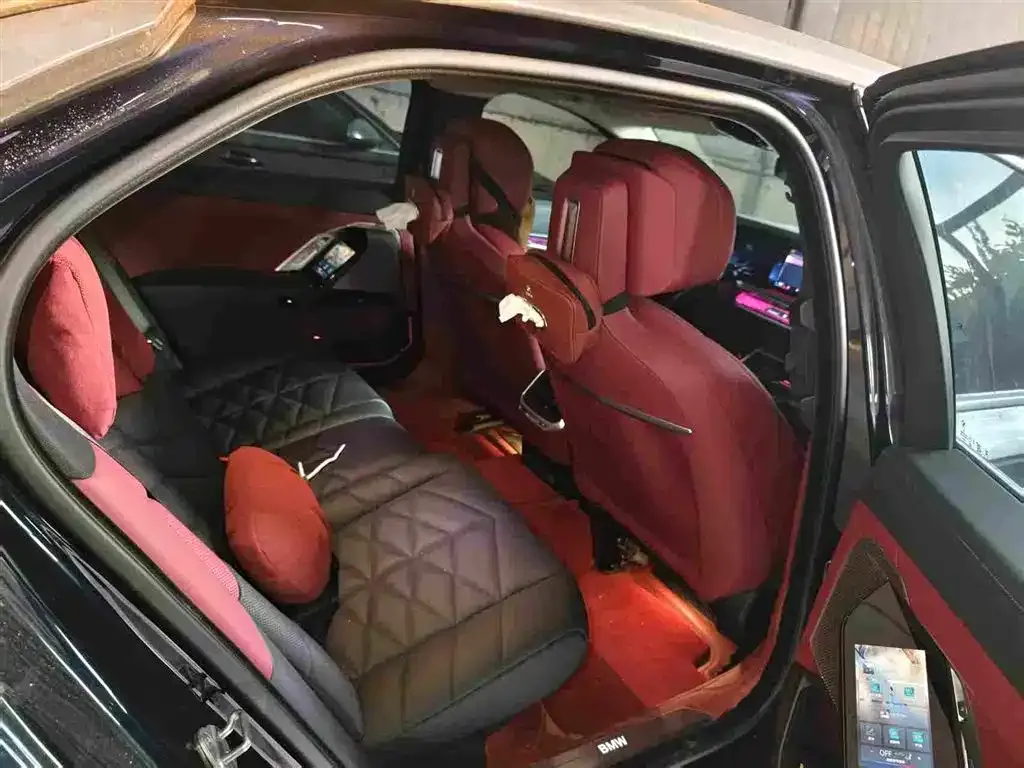 BMW 7 Series 2024 из CN, фото 4