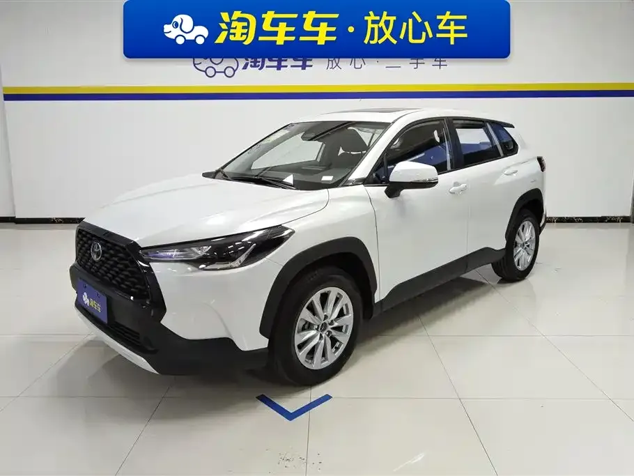 Toyota Corolla Cross — фото 1