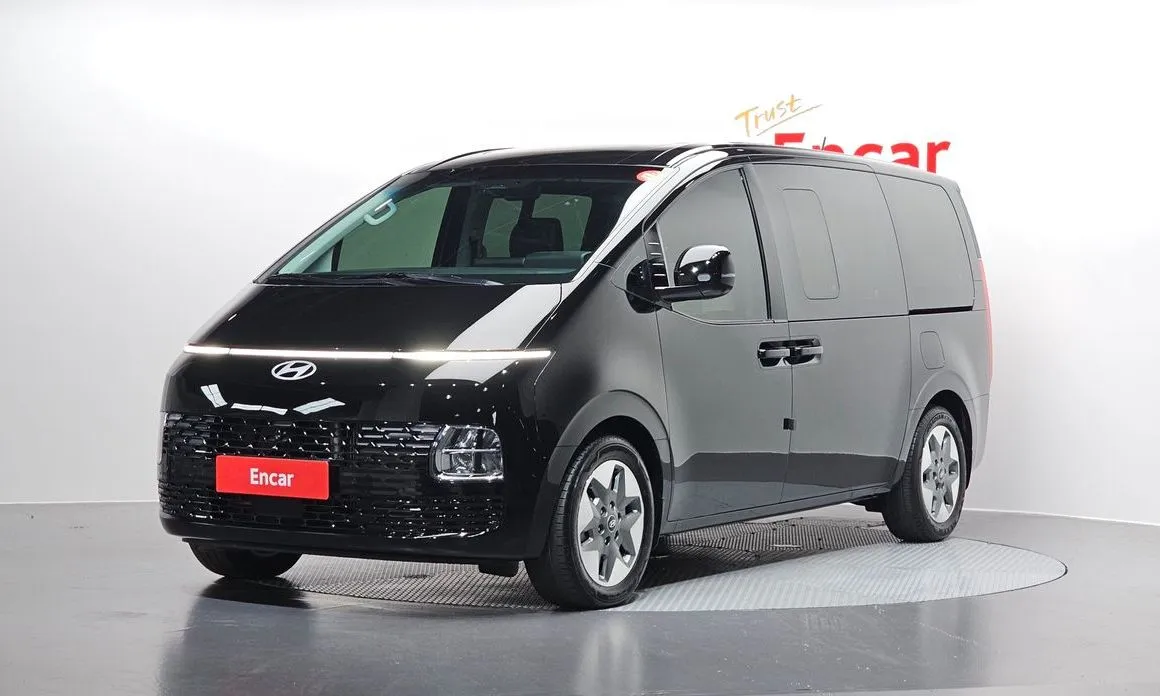 Hyundai Staria