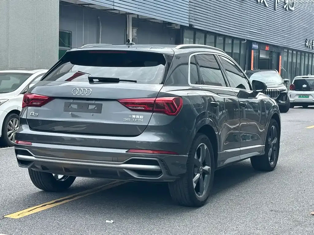 Audi Q3 — фото 9