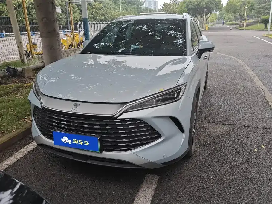 BYD L DM-i — фото 10