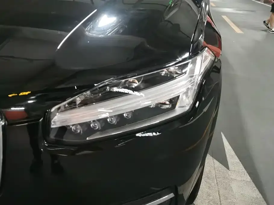 Volvo XC90 2021 из CN, фото 3