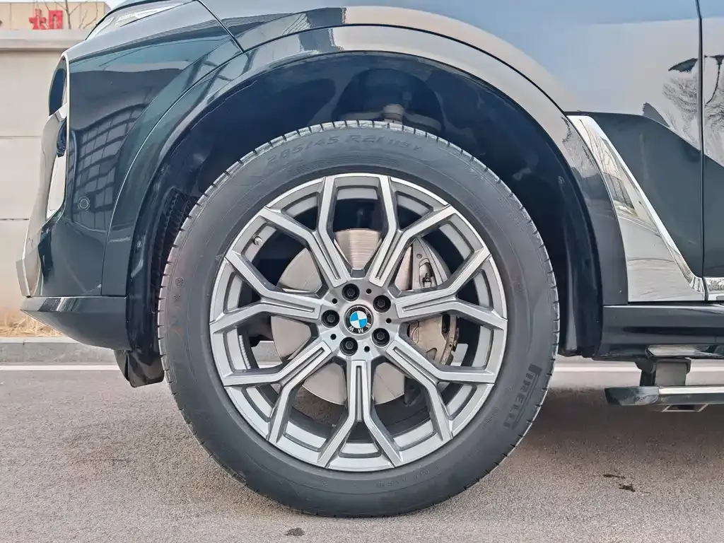BMW X7 — фото 10