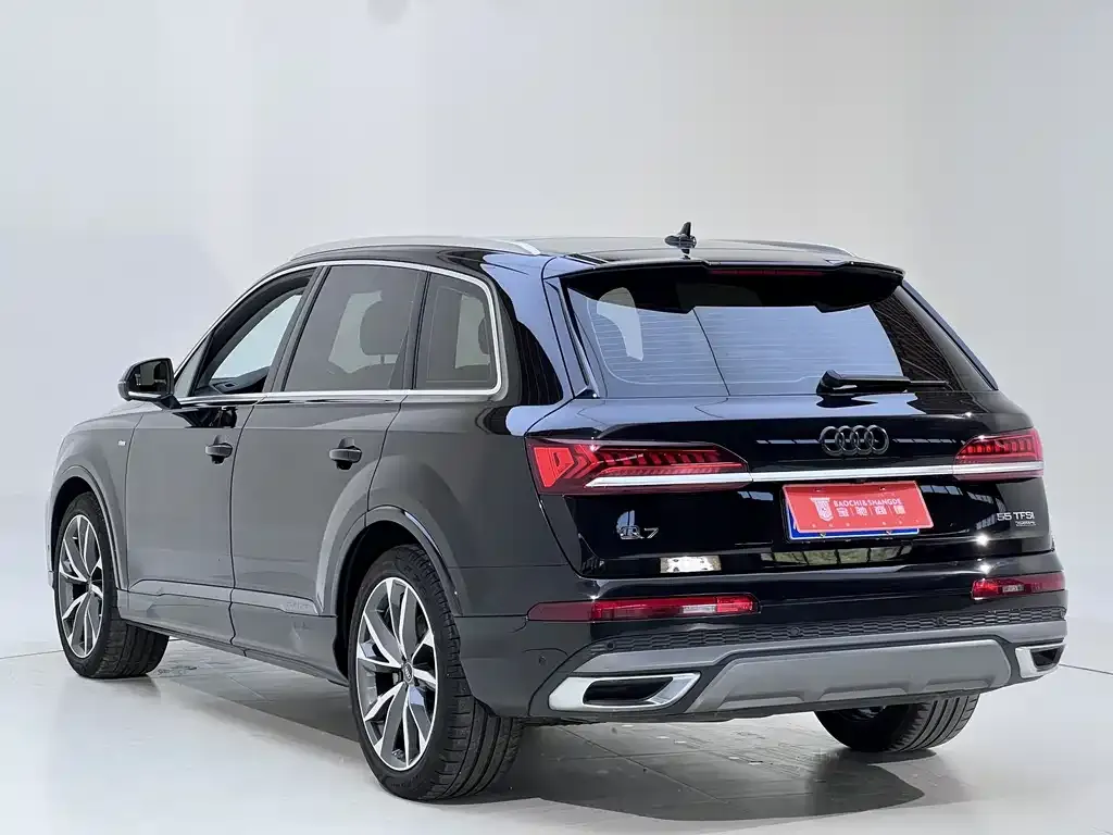 Audi Q7 — фото 3