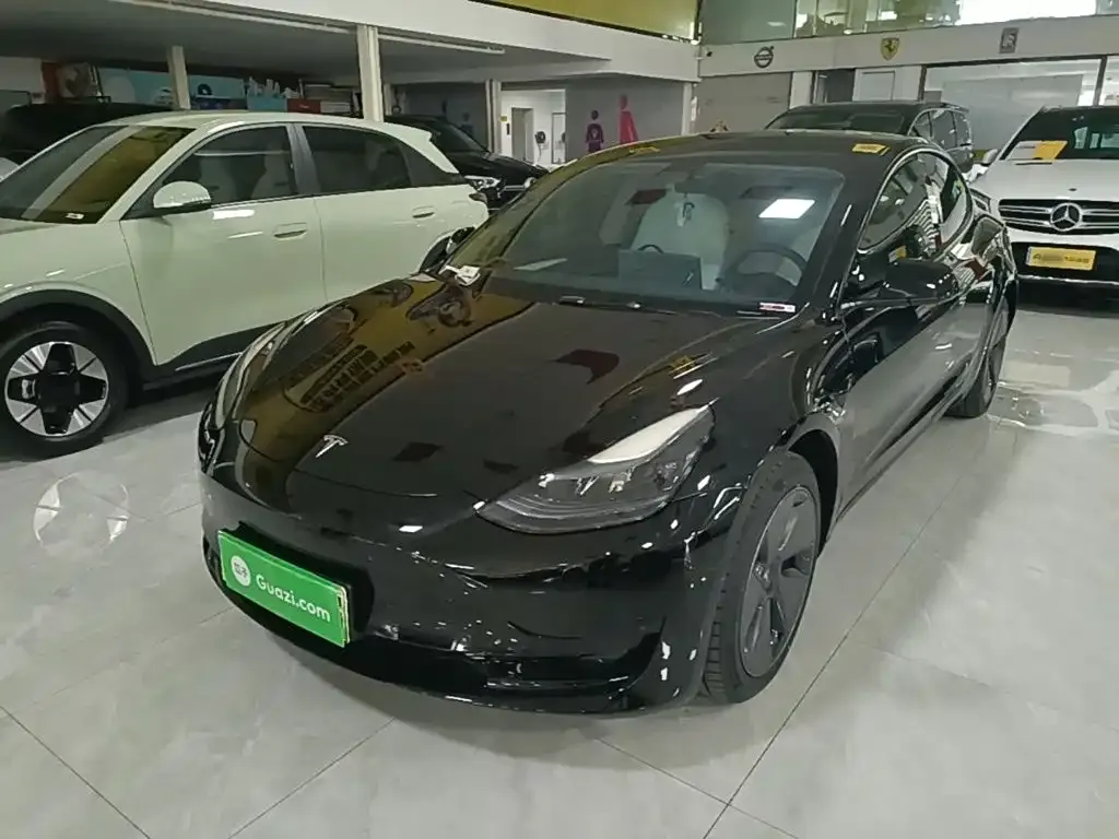 Tesla Model 3 — фото 7