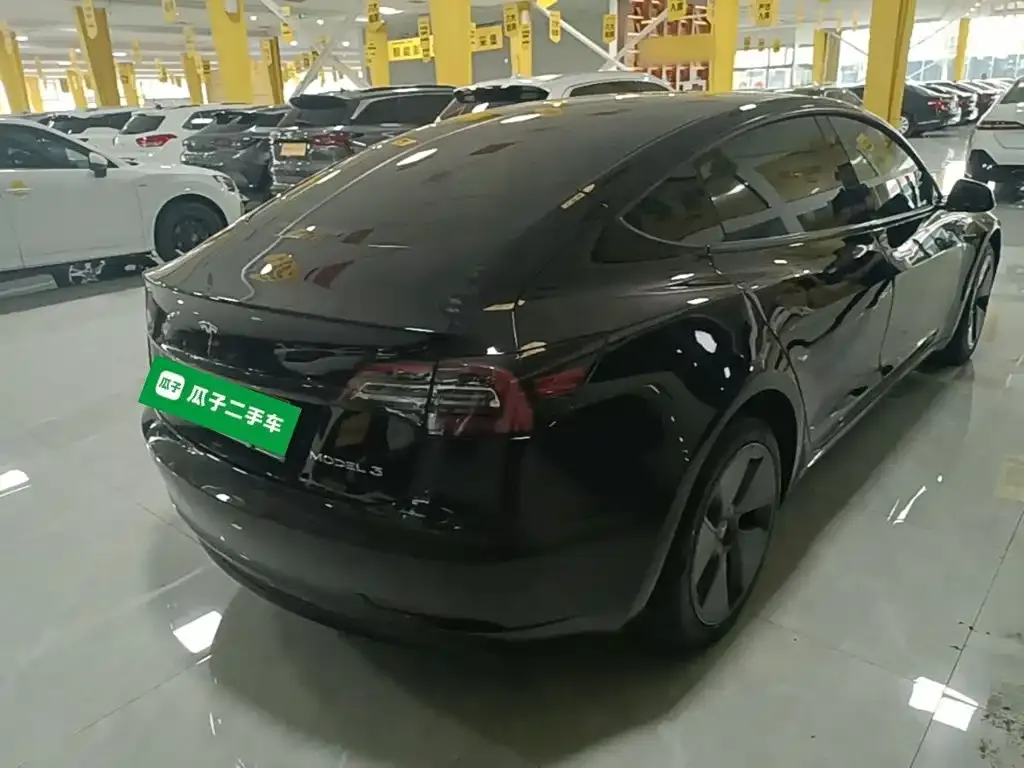 Tesla Model 3 — фото 6