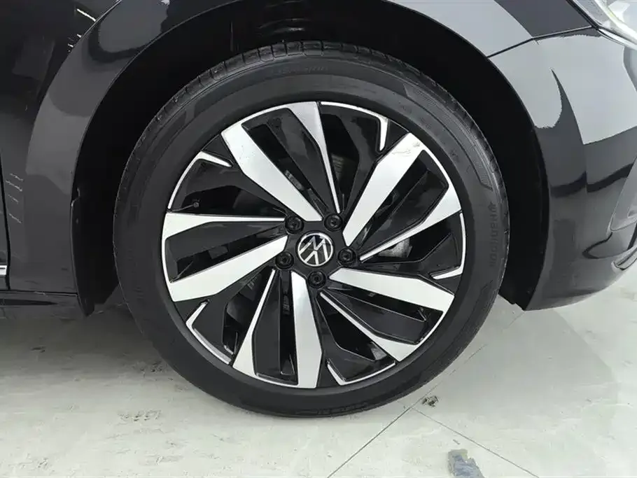 Volkswagen Passat — фото 10