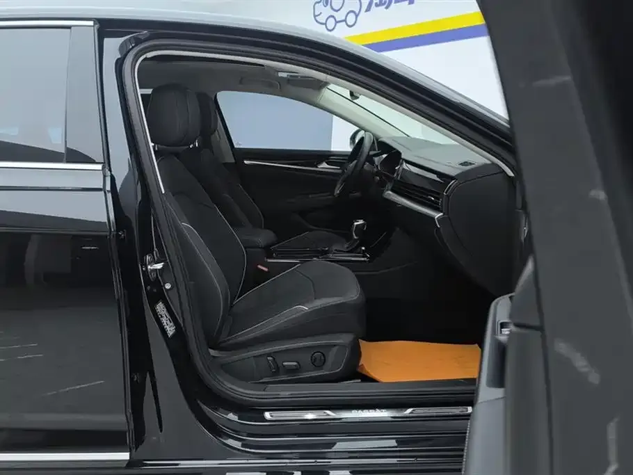 Volkswagen Passat — фото 9
