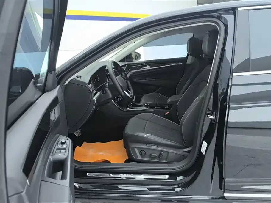 Volkswagen Passat — фото 6
