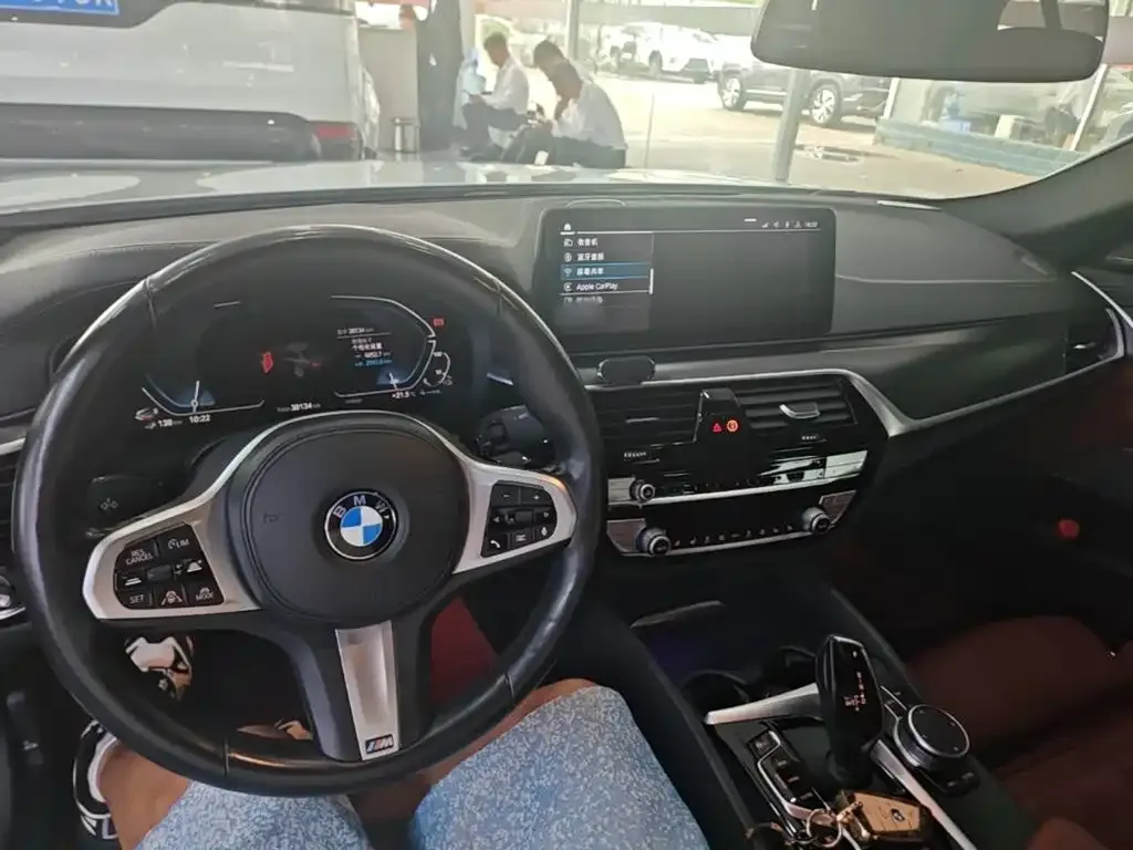 BMW 5 Series New Energy — фото 8