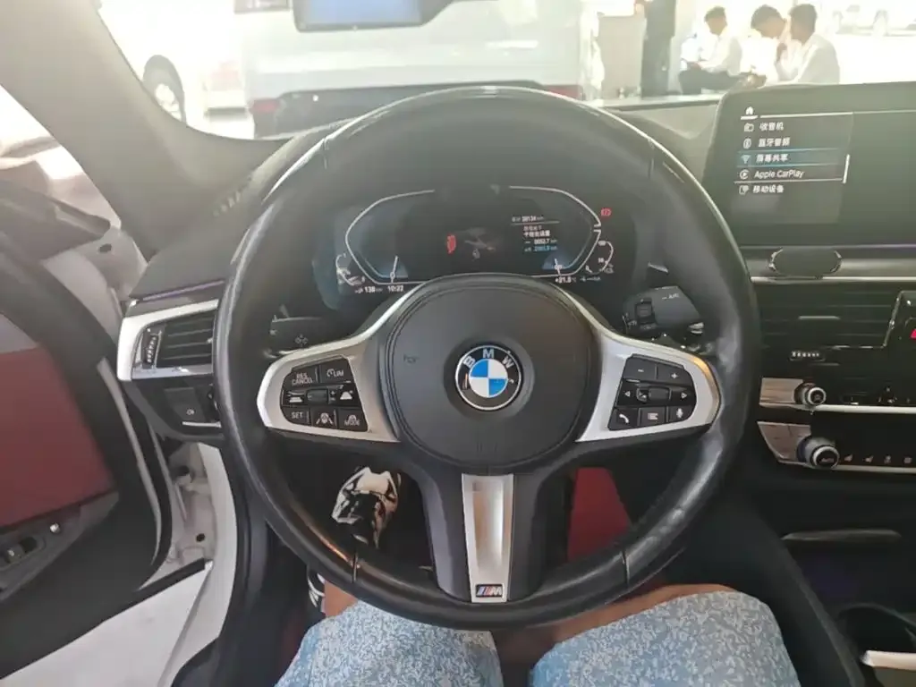 BMW 5 Series New Energy — фото 9