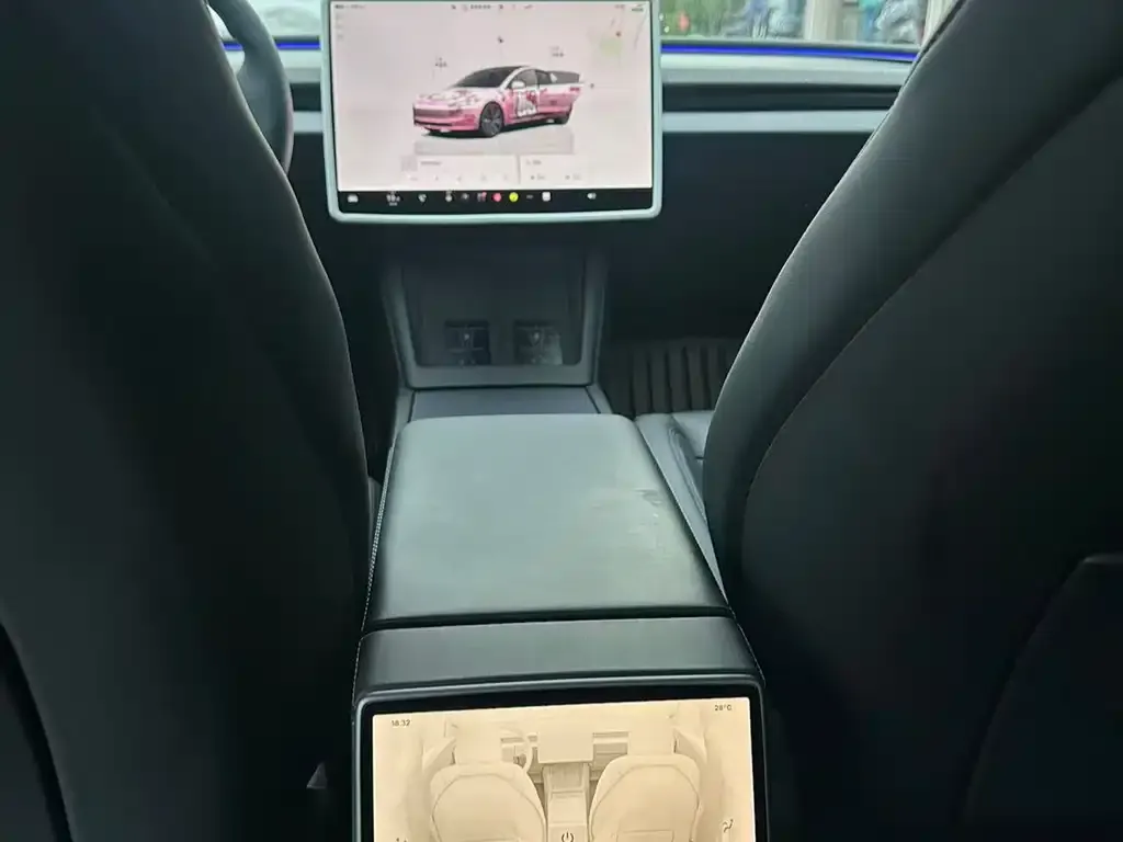 Tesla Model 3 — фото 2