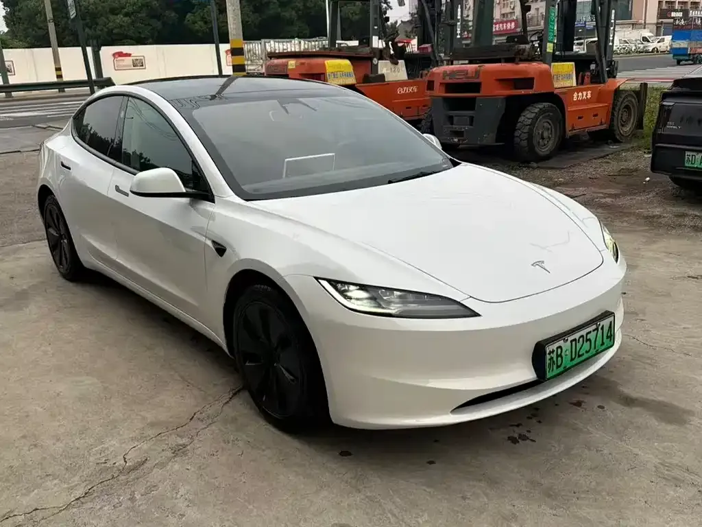 Tesla Model 3 — фото 6