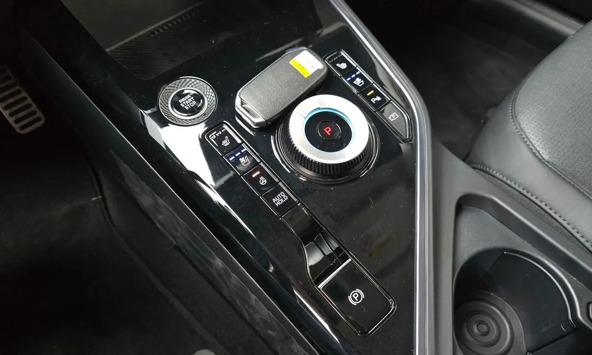 Kia Niro — фото 8