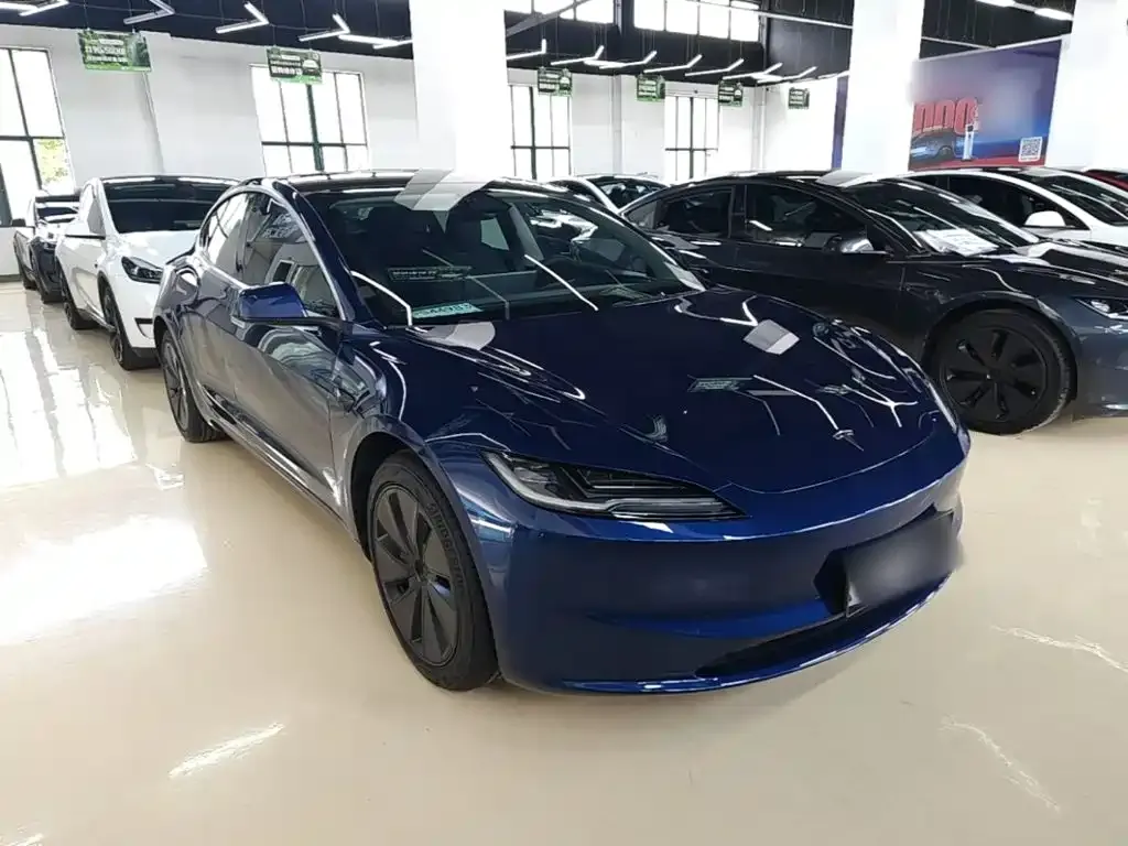 Tesla Model 3 — фото 7