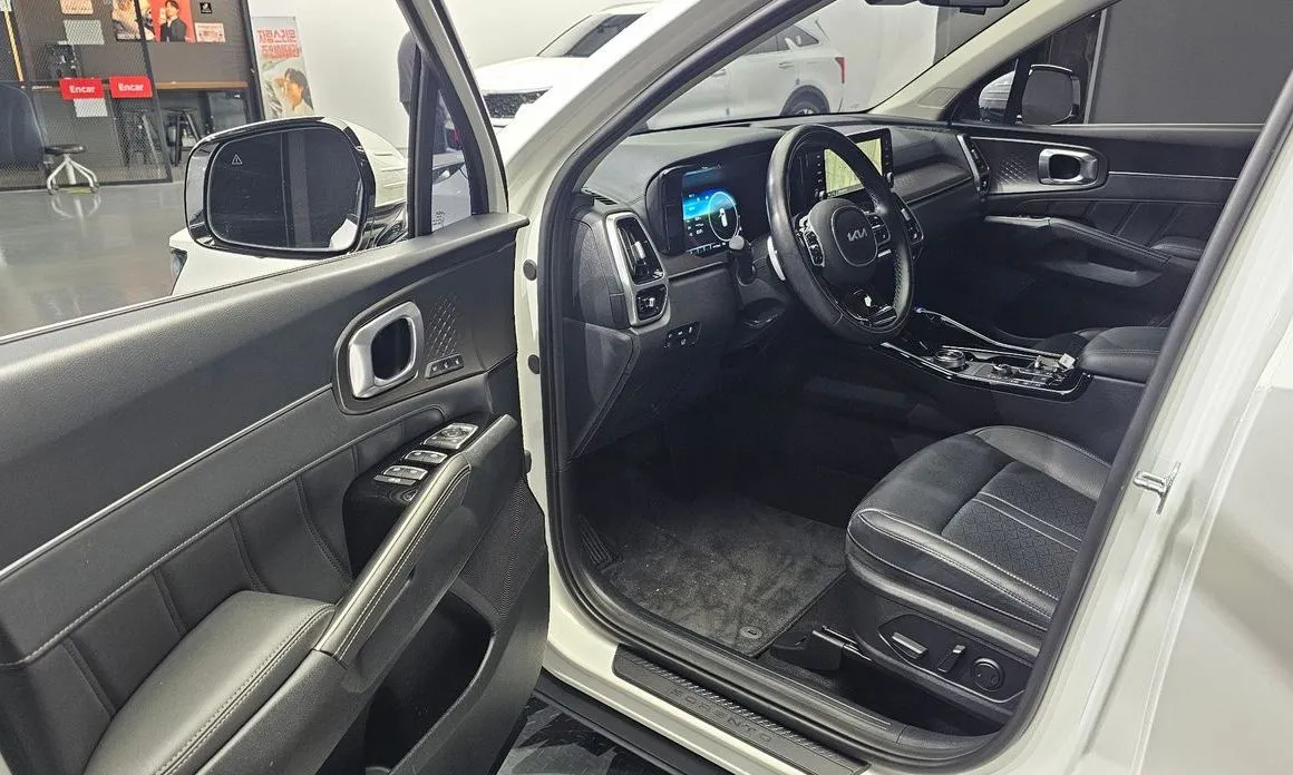 Kia Sorento — фото 6