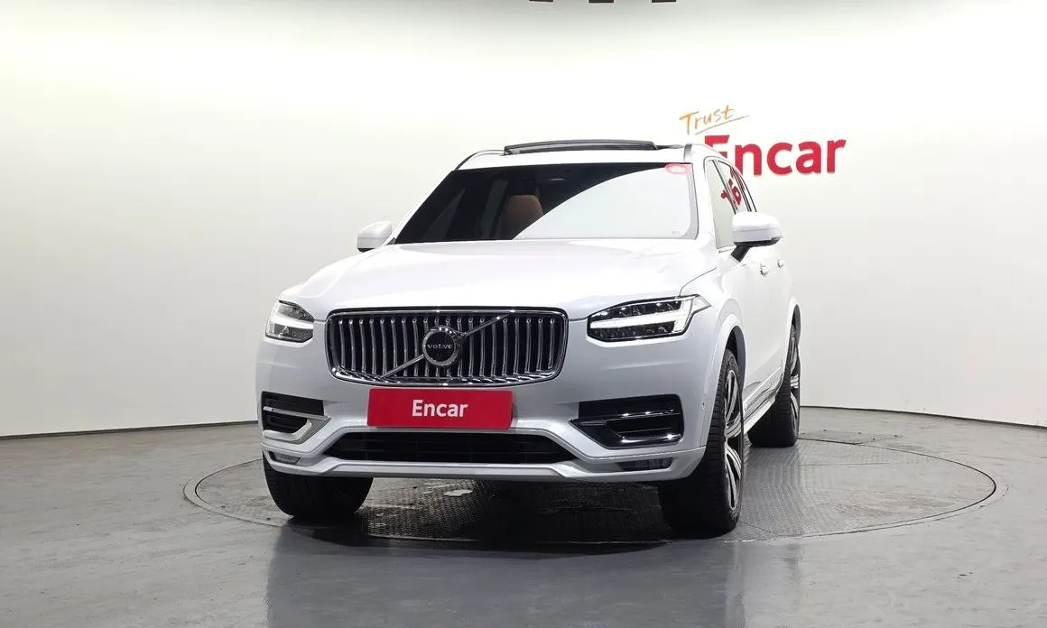 Volvo XC90 2023 из KR, фото 2