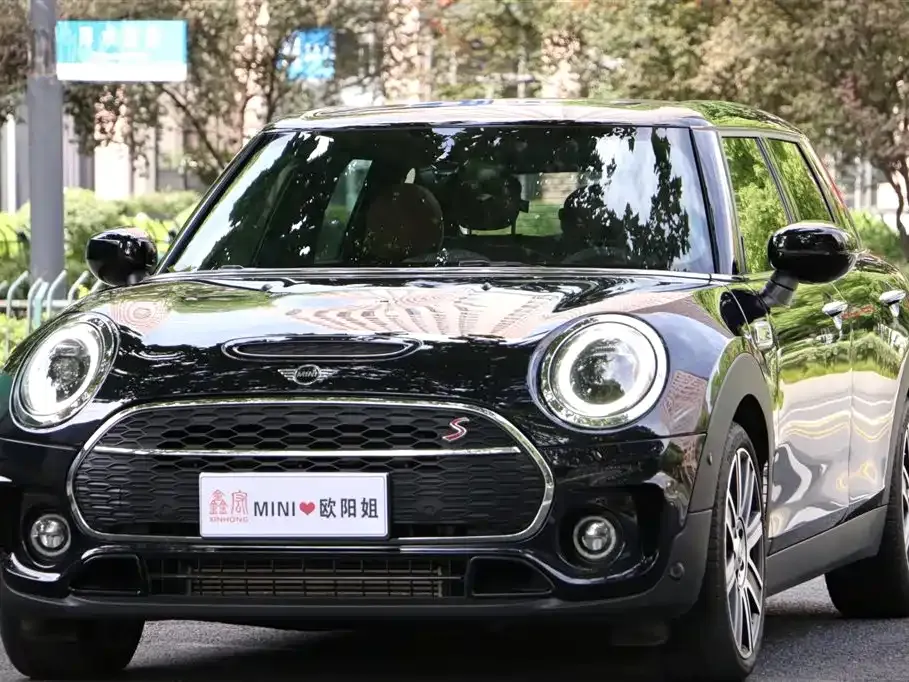 MINI Clubman — фото 1