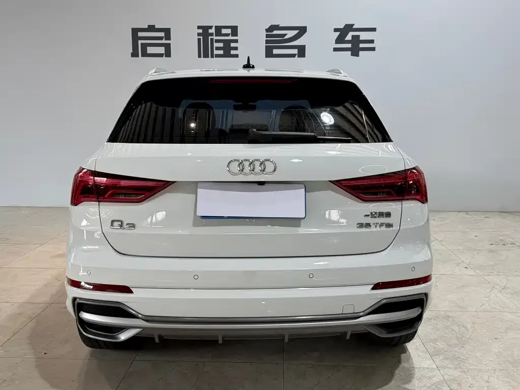 Audi Q3 — фото 7