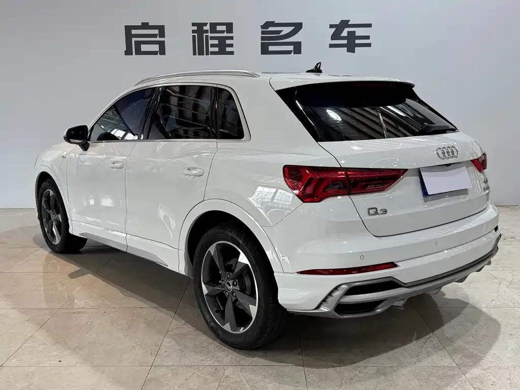 Audi Q3 — фото 5