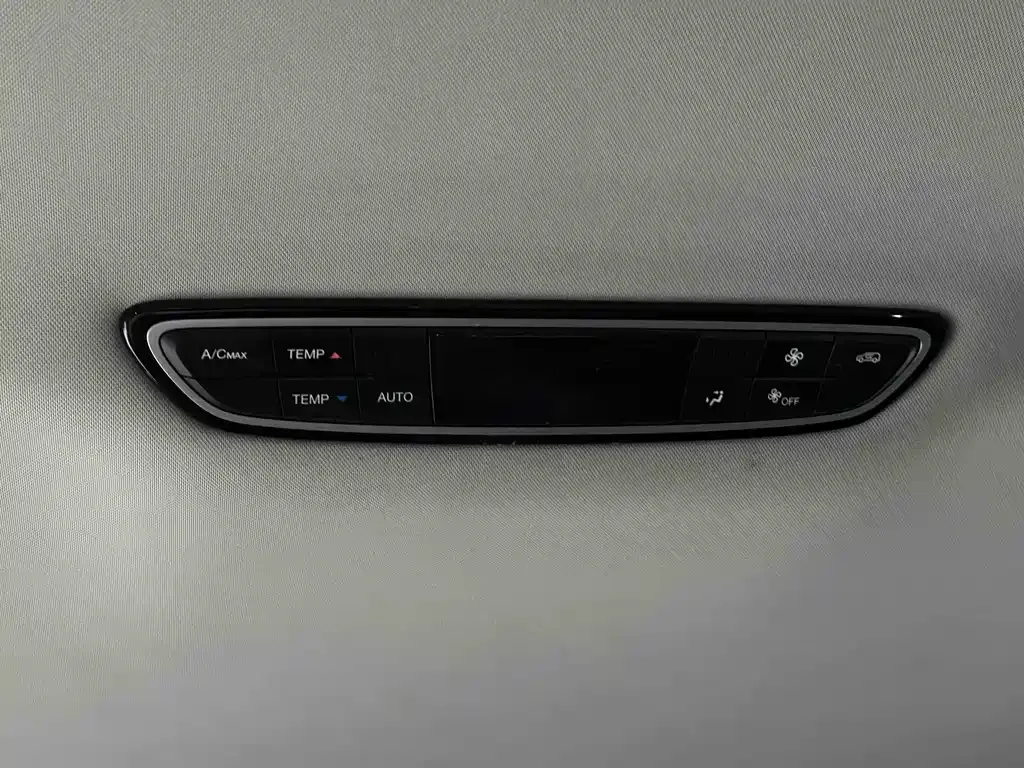 GAC Motor Trumpchi M8 — фото 10
