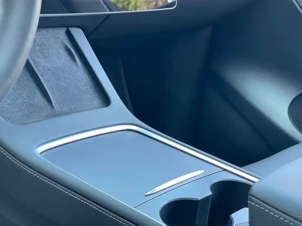 Tesla Model Y 2023 из CN, фото 3