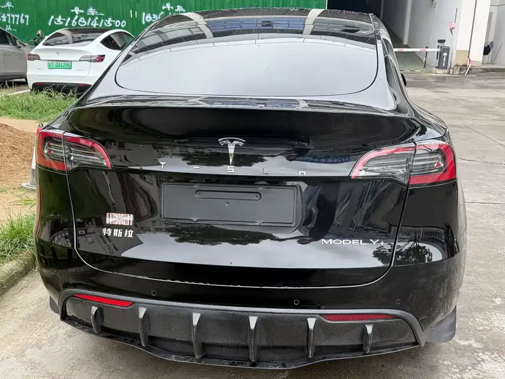 Tesla Model Y — фото 7