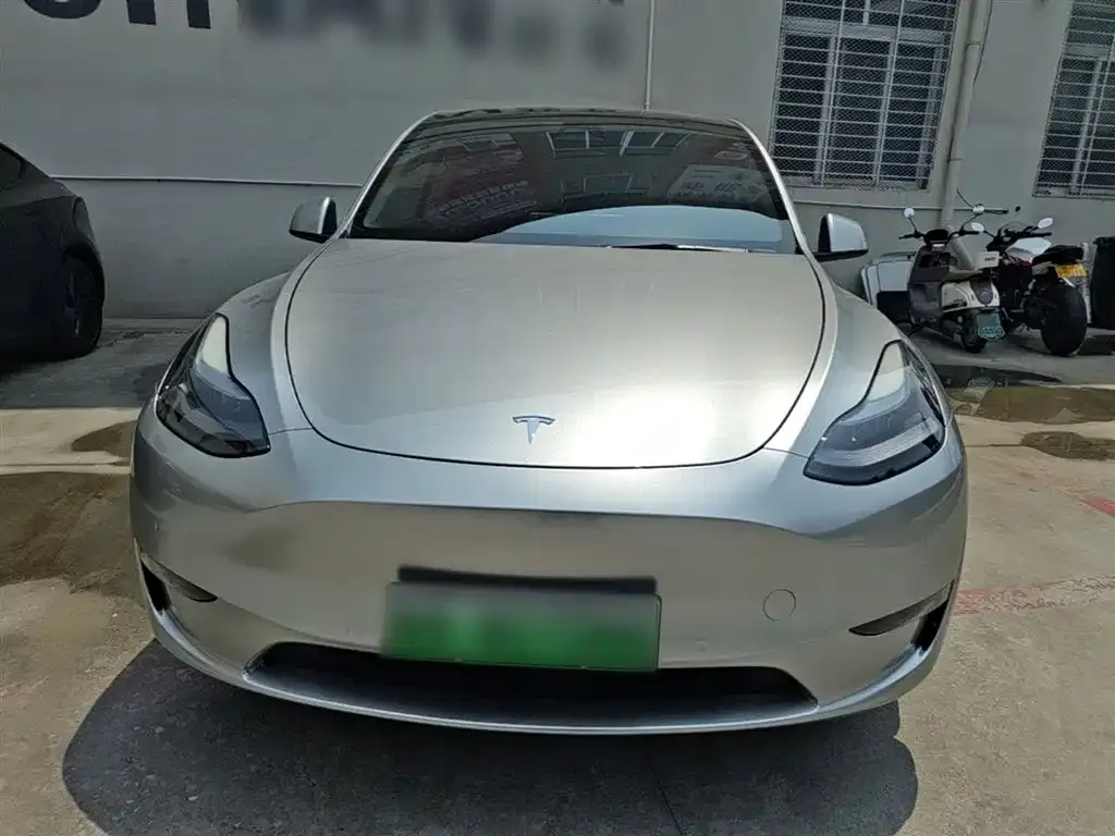 Tesla Model Y — фото 3
