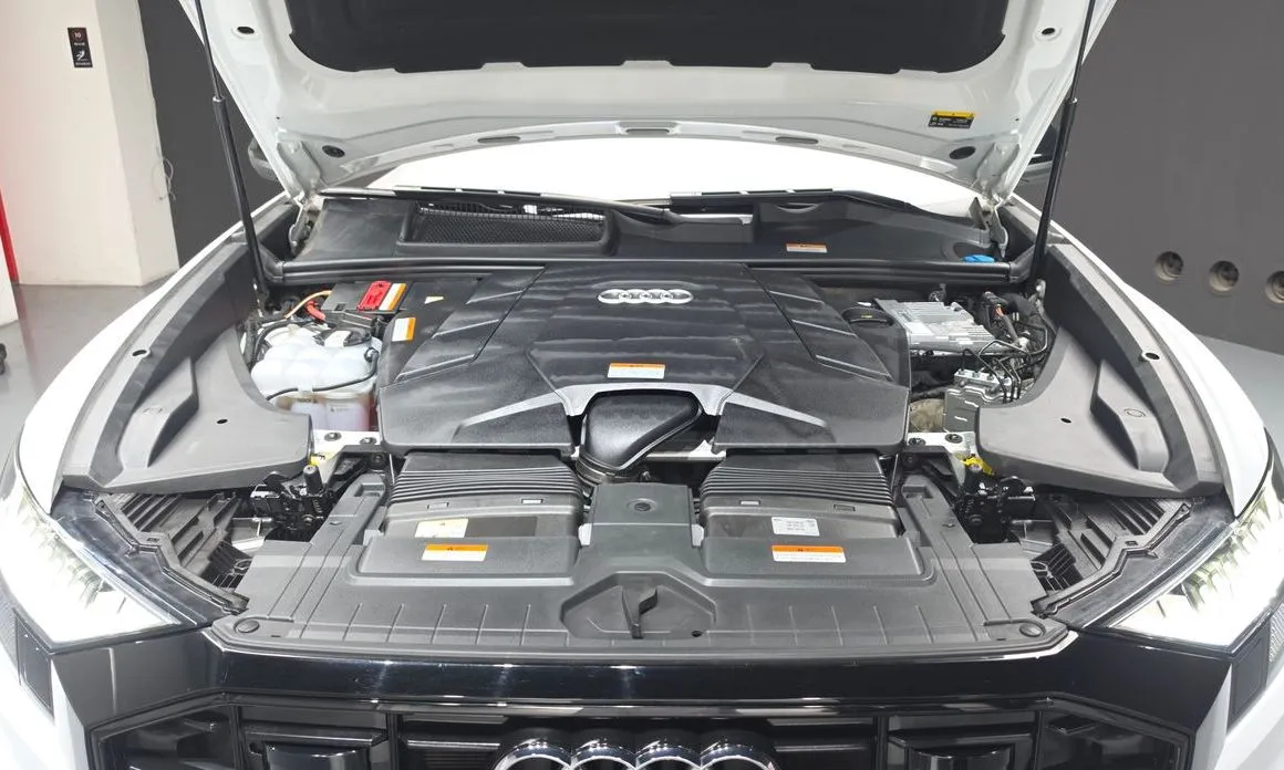 Audi Q8 2023 из KR, фото 7