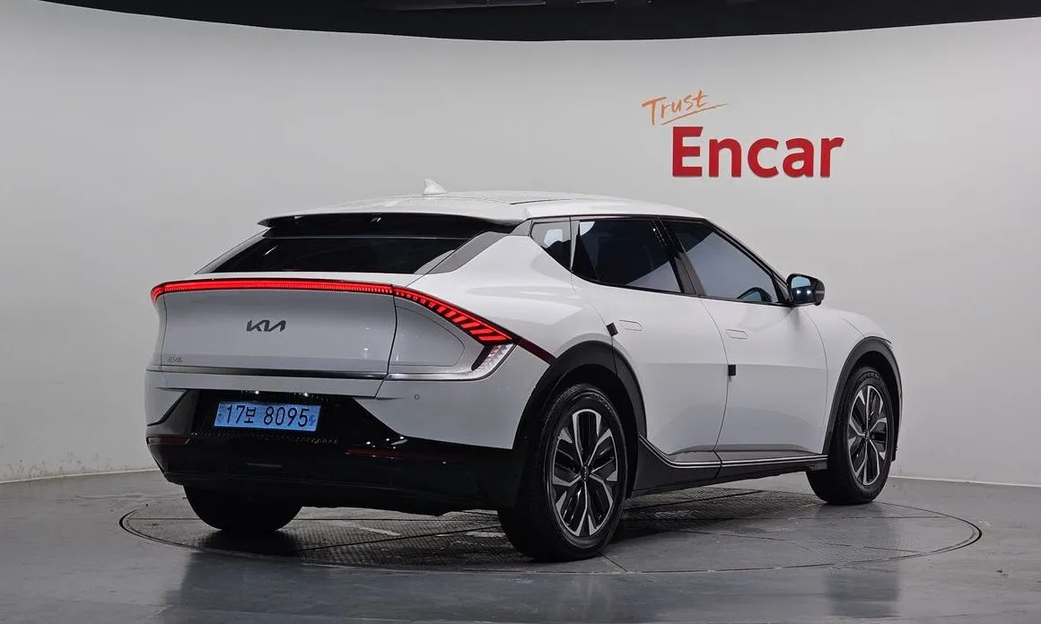Kia EV6 2023 из KR, фото 3