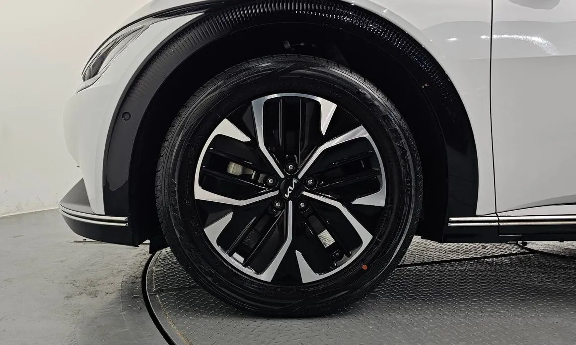 Kia EV6 2023 из KR, фото 7
