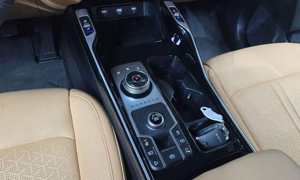Kia Sorento — фото 4