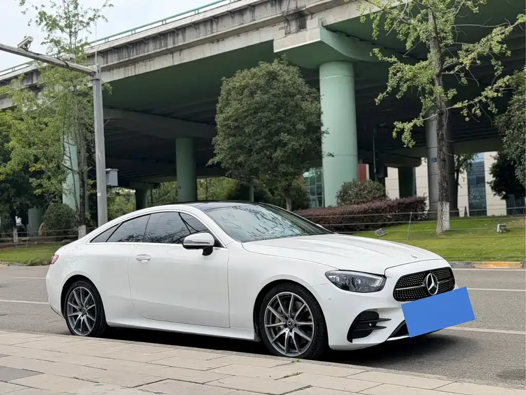 Mercedes-Benz E-Class (Import) — фото 4