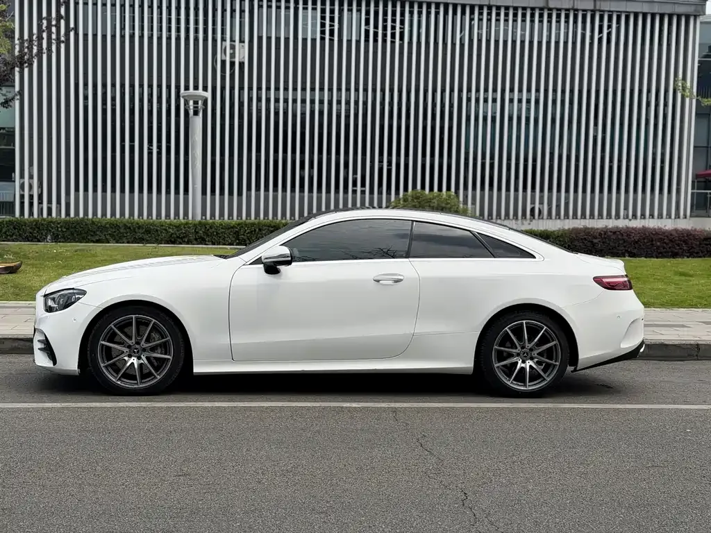 Mercedes-Benz E-Class (Import) — фото 10