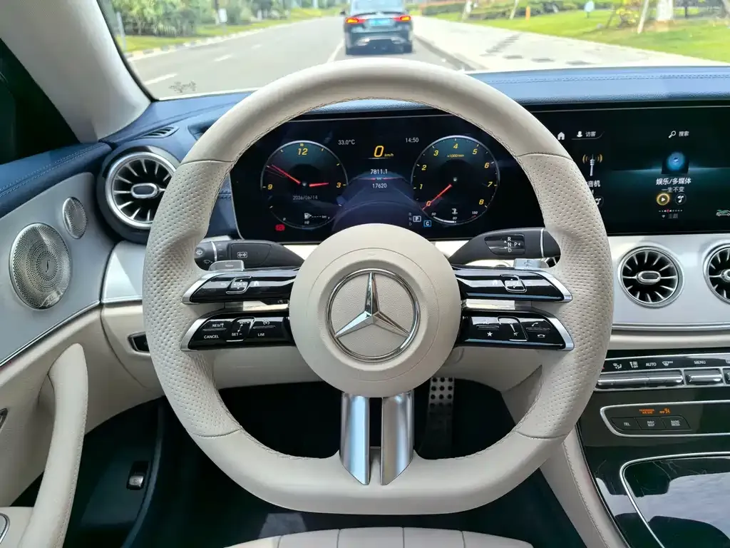 Mercedes-Benz E-Class (Import) — фото 3