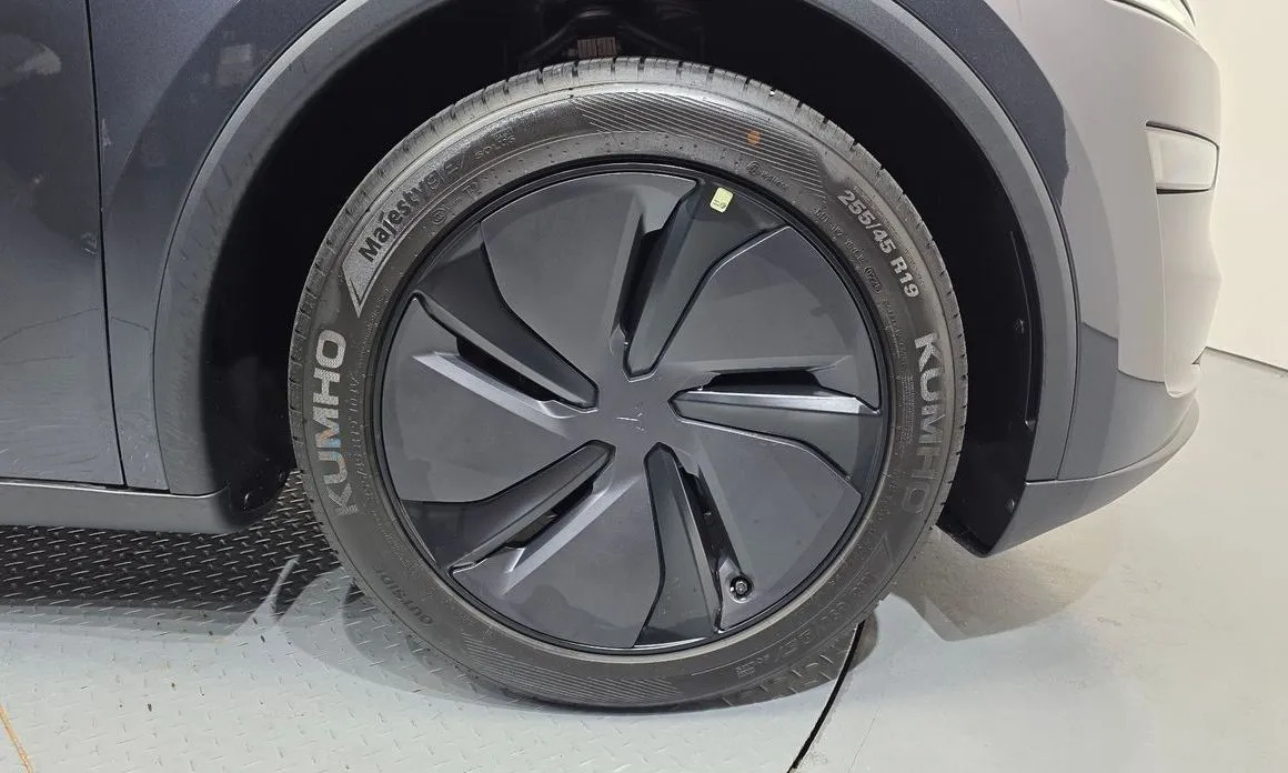 Tesla Model Y 2026 из KR, фото 6