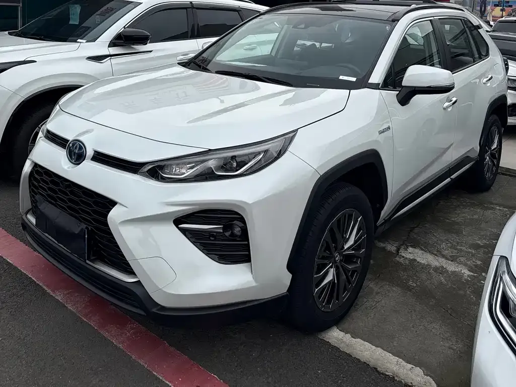 Toyota Wildlander — фото 1
