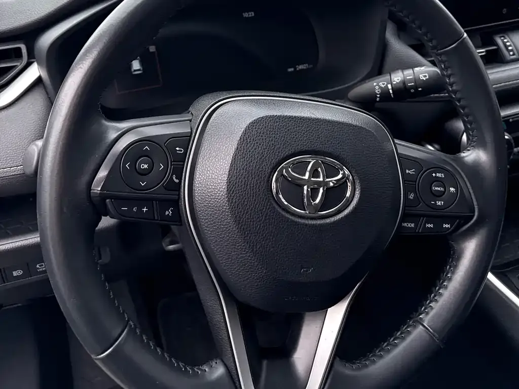 Toyota Wildlander — фото 5