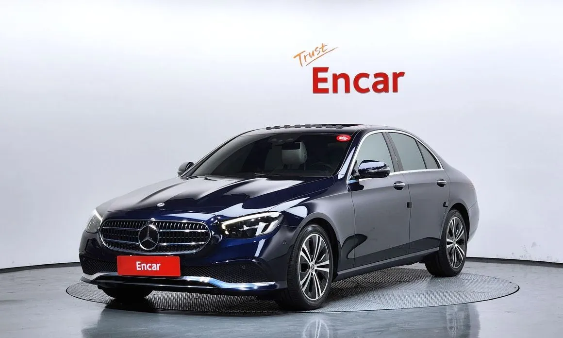 Mercedes-Benz E-Class — фото 1