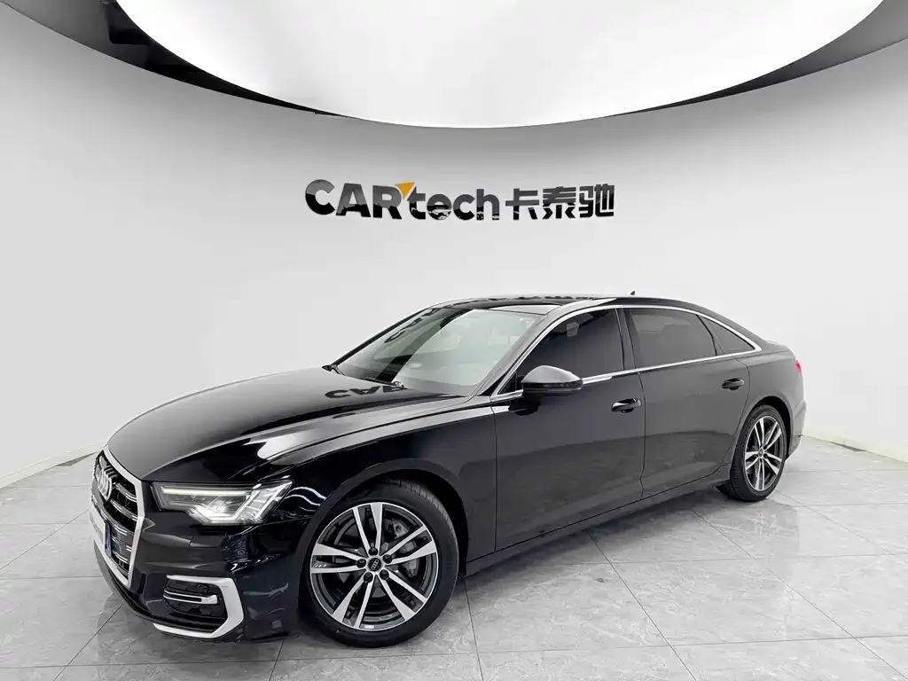 Audi A6L — фото 1