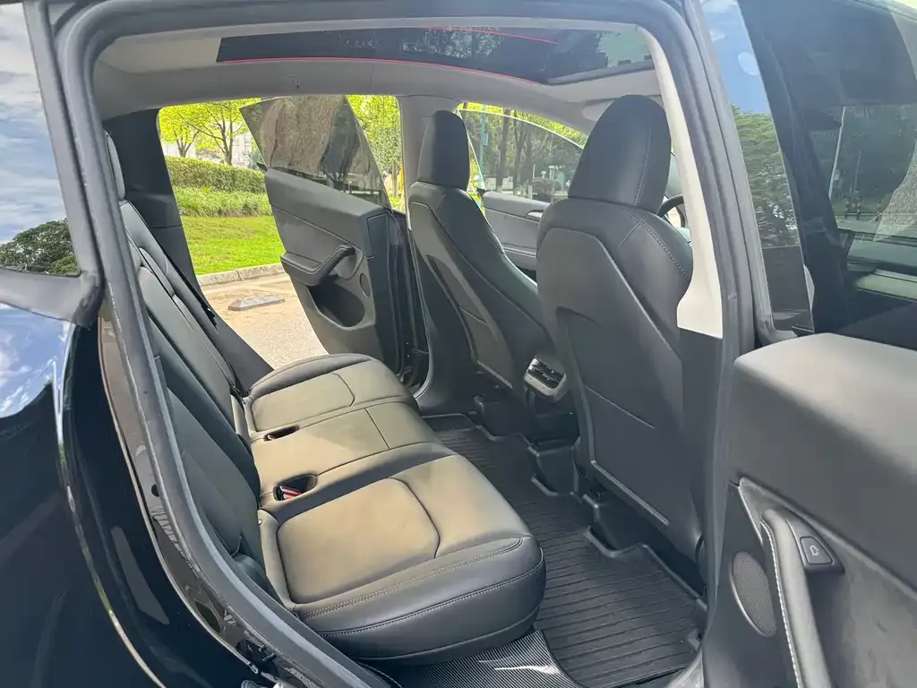 Tesla Model Y 2022 из CN, фото 5