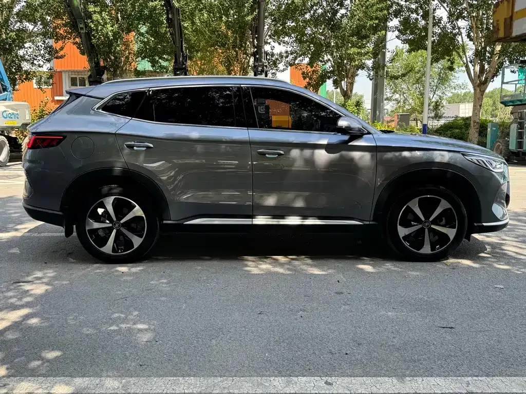 BYD PLUS New Energy — фото 10
